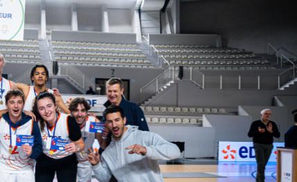 équipe victoire para-basket